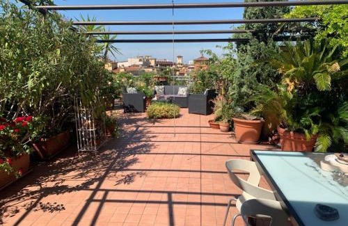 Historic Center Apartment | Il Giardino sui Tetti