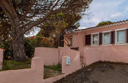 Villaggio Piras Apartment | Il Pino - Terraced house with large terrace overlooking the sea at Piras