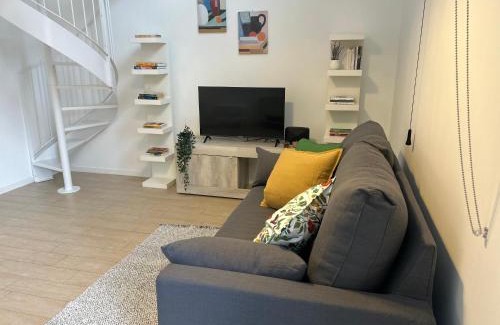 Zona XVIII Capannelle Apartment | Il Rifugio Moderno next to Metro Anagnina, Free Parking and Wifi