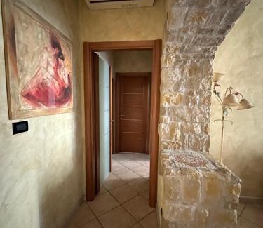 Old Town Apartment | Il Tortellino Quasi in Centro Elegant Apartment