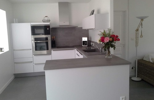Saint-Georges-d'Oleron House | ILE D'OLERON CHAUCRE 400m from the beach Bright independent villa