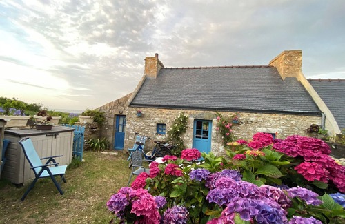 Ushant House | Ile D Ouessant: House/Villa - Ile d'Ouessant