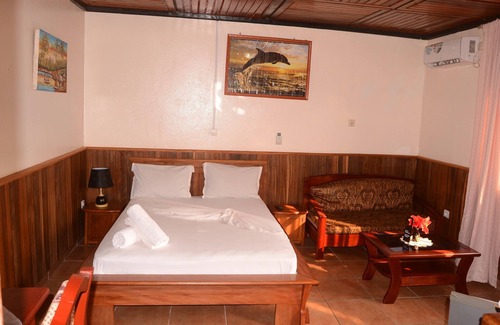 Kribi House | Ile de St Quay Single Room - Classic Double Room, 1 double bed, ground floor