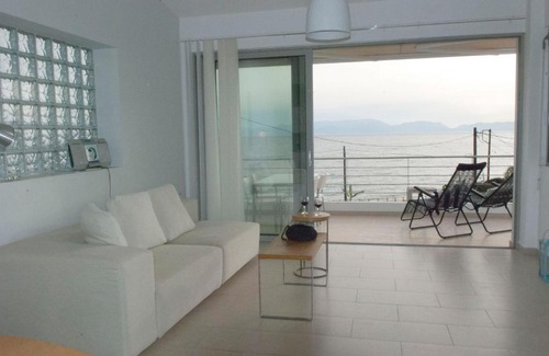 Elea Apartment | ILIOS H&E house