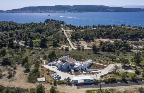 Kosta Villa | Ilios villa - a luxurious private shelter near to sea.