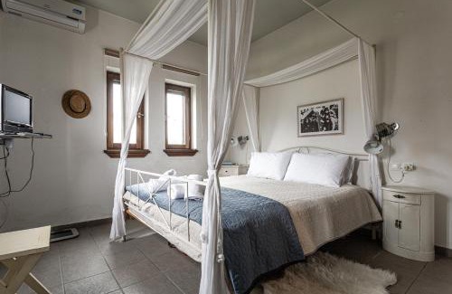 Koropi House | ILOI’s Villa in peaceful Village w. Private Beach