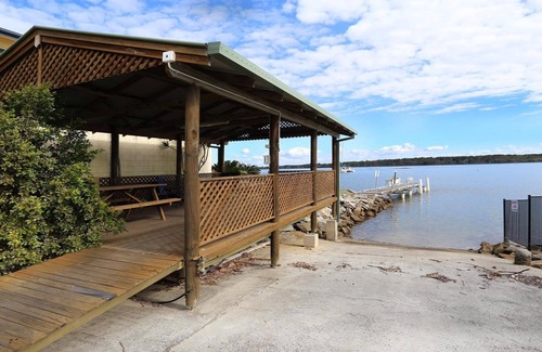 Iluka Apartment | Iluka Villa 4 - Pool, BBQ, private jetty and your own boat ramp.