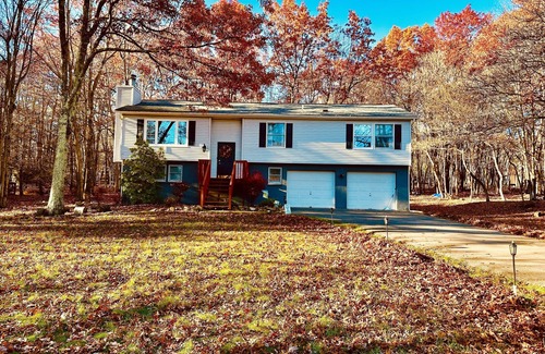 Tunkhannock Township House | IML -NearJim Thorpe-Pets Allowed🐕‍🦺 Free, Sleeps10