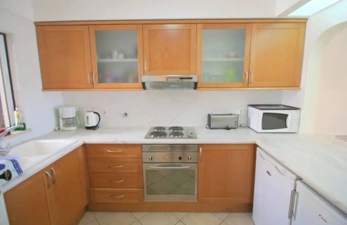 Albufeira Apartment | Immaculate 2 bed/2 bath Apartment in a popular well located resort