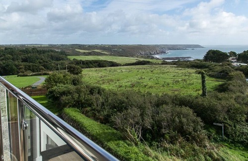 Kuggar Apartment | Immaculate 2 Bed Apartment on The Lizard Cornwall