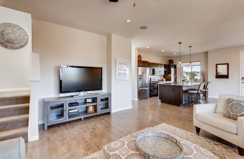 Northridge House | Immaculate 3 bedroom house in Highlands Ranch