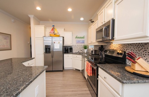 Emerald Isle Cottage | Immaculate, 4 Bedrooms/4 Bath, w/Pool, Exterior Elevator and Golf Cart
