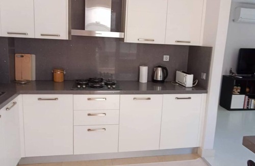 Eski Lara Apartment | Immaculate Cozy 2-Bed Apartment in Antalya Lara