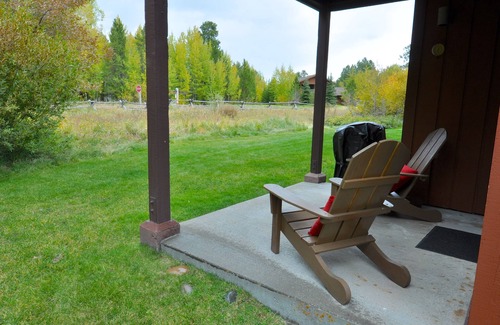 Moose Wilson Road Condo | Immaculate Updated Condo, 5 Minutes from Skiing!