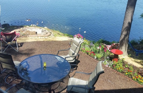 Vassalboro House | Immaculate View On Webber Pond With Boat Rental Option