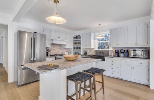Bantam House | Immaculate waterfront home nestled in the Litchfield hills w/tons of.