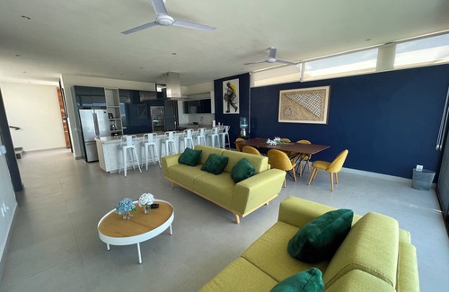 Guadalajara House | Immerse yourself in luxury at our exclusive lakeside retreat at Chapala Lake