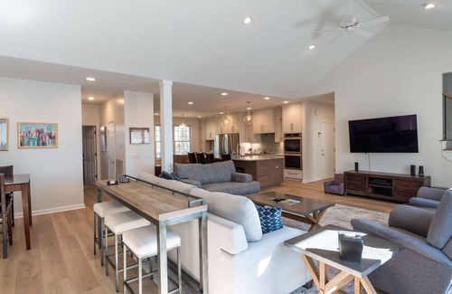 Smith Mountain Estates House | Immerse yourself in spacious lakefront living at Lakeside Tower View.