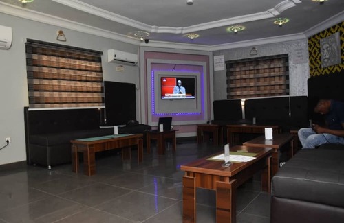 Epetu Hotel | Impeccable 2-Bed Lodge