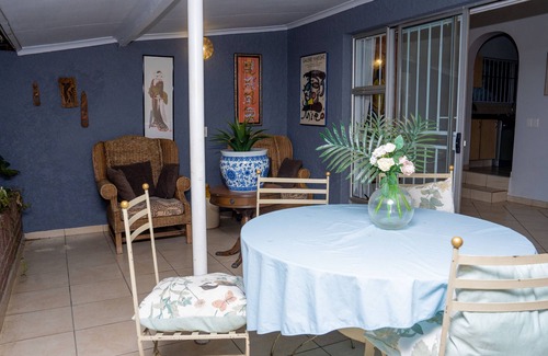 Greater Johannesburg Metropolitan Area House | Impeccable 3-Bed House in Joburg, 6km near Sandton, close to Gautrain.