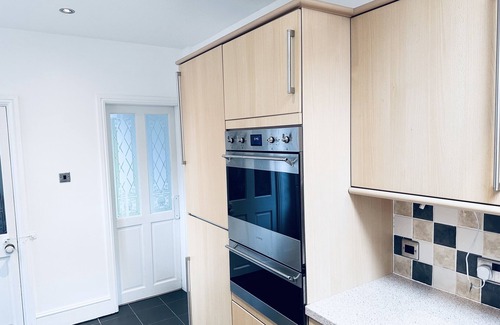 Newark upon Trent House | Impeccable 3-bed House in Nottingham Central