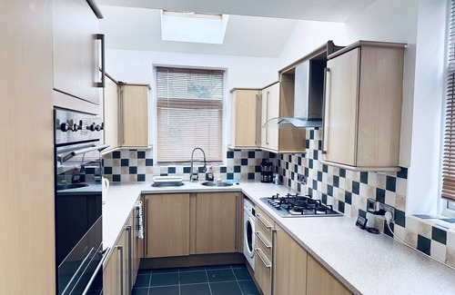 Newark upon Trent House | Impeccable 3-bed House in Nottingham Central