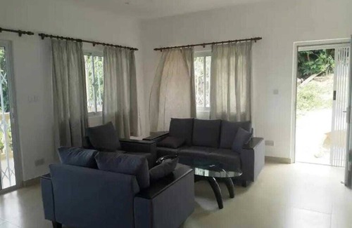 Anse Boileau Villa | Impeccable 3-Bed Villa in Anse Boileau!