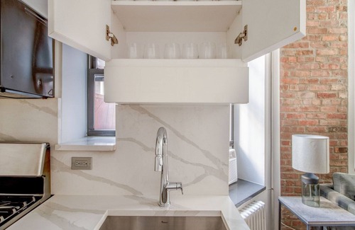 Nolita Apartment | Impeccable Nolita 1BR w/W/D, nr Shopping & Groceries, by Blueground