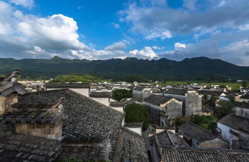 Yi County Hotel | Imperial Guard Boutique Hotel御前侍卫艺术精品酒店