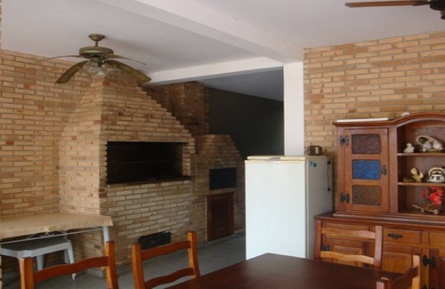 Praia de Barequecaba House | Imposing House, Pool with Hydro, 5Q (3 with A/C), 6 bathrooms, barbecue.
