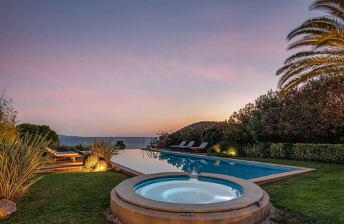 Anavyssos Villa | Impressive Athens Villa | Villa Solstice | 4 Bedrooms | Private Pool with.