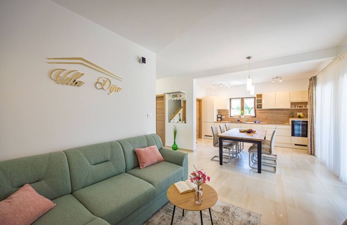 Jursici House | Impressive pool vacation home near Pula - perfect for families with children