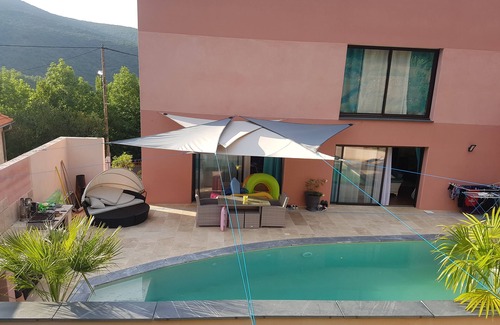 Calmeilles Villa | In a peaceful green setting oxygenate yourself in this prestigious villa