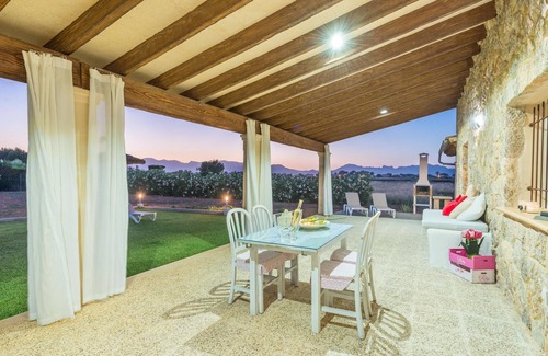 Alcudia Villa | In a Quiet Location with Garden – Villa Can Ferrer