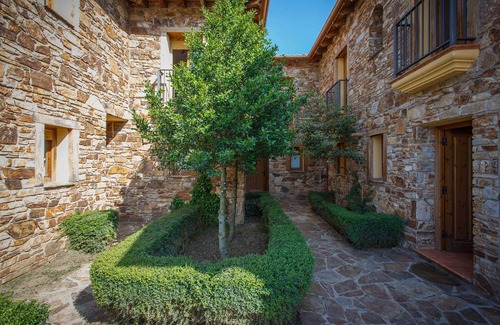 Pinuecar House | In Casa Camelia you can enjoy all the comforts of the city