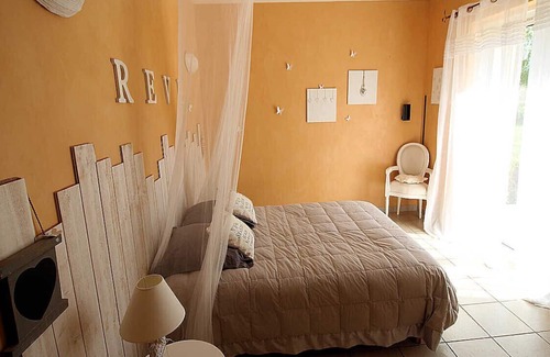 Istres Villa | In Entressen, villa with private pool, between Alpilles and Camargue