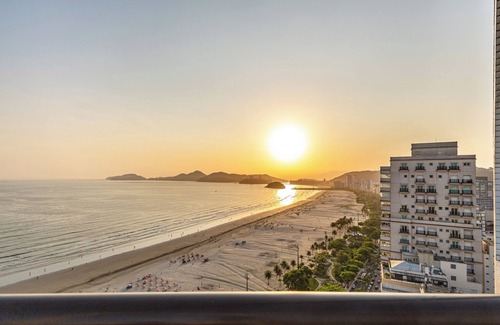 Boqueirao Apartment | In front of the beach! Apartment with rooftop pool and balcony with view - ARK Houses