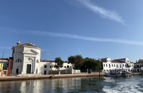 Pellestrina Apartment | In front of the sea, swimming pool and air conditioning