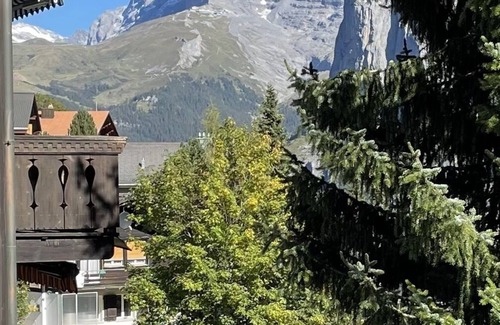 Murren Apartment | In idyllic Mürren - panoramic alpine view, balcony, garden with grill