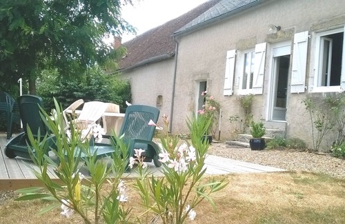 Jailly Cottage | In JAILLY The gîte is in the meadow ... Bed and Breakfast