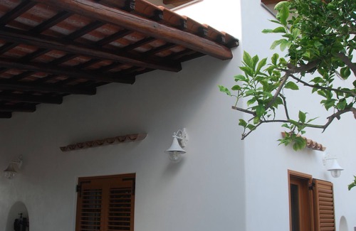 Canneto Apartment | In Lipari, Aeolian Islands, 1st floor of a small villa, 2' walk from the beach