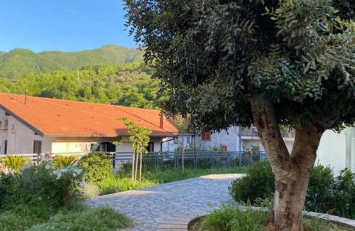 Piazza-Tralia-Pendolo House | In Pimonte