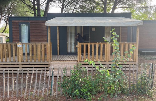 Cadenet House | In Provence, Luberon Comfortable mobile home in a 4-star campsite