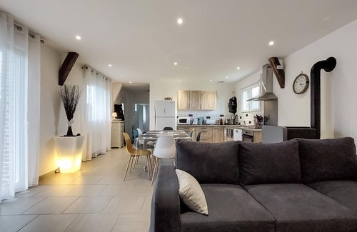 Maulevrier-Sainte-Gertrude House | In the countryside, near the forest you will find peace and relaxation in this beautiful cottage.