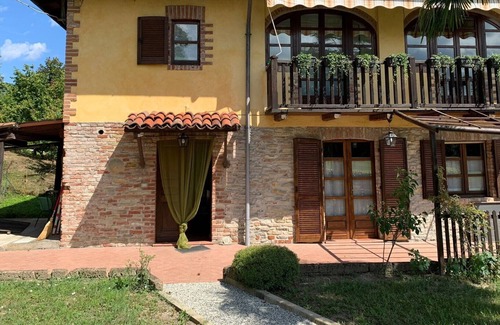 Ricca House | In the capital of the Langhe cottage with pool and garden