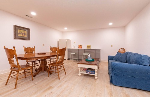 Valley Creek Run House | In The Center of Maggie Valley/Sleeps 10/Game Room