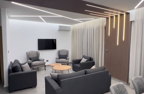 Sodeco Apartment | In the city, accessible and calm