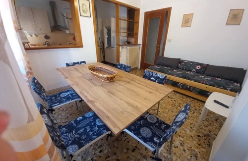 Sanremo Centre Apartment | In the city center, comfortable apartment sea view garage pets allowed WiFi