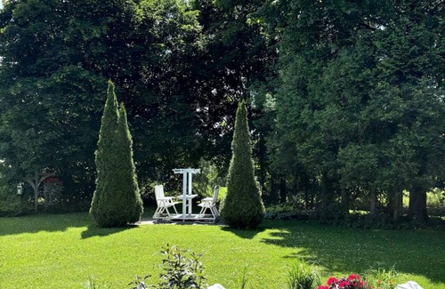 Saint-Etienne-de-Lauzon House | In the countryside, 10 minutes from town. All amenities, spa, heated pool