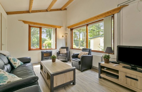 Ouddorp House | In the green, quiet Prinsenhof park you will find this idyllic holiday home in the middle of nature.